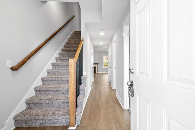 Foto del edificio - 5 Bedroom Home For Rent in St. Bethlehem Area!