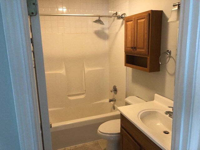 Baño - 26 E Meadow Ln