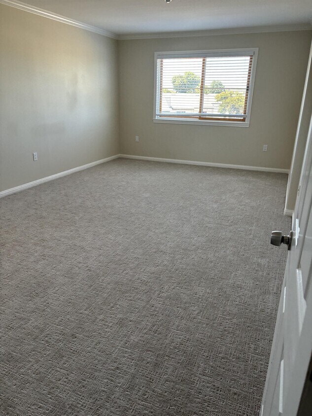 Building Photo - 32223 Meteor Dr