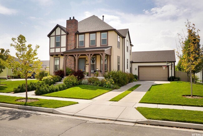 Building Photo - Beautiful Kaysville Home now Available!