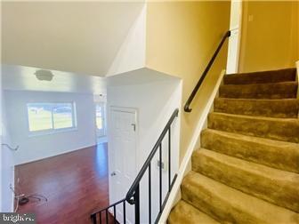 Building Photo - 3506 Golf View Dr