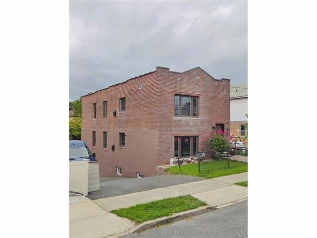 Primary Photo - 1535 Dwight Pl