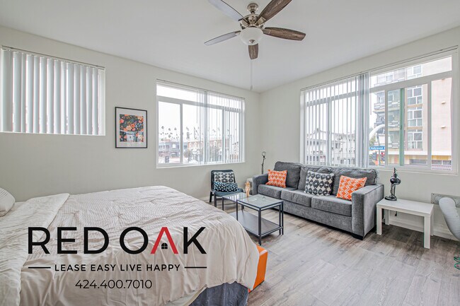 Building Photo - $200 OFF Each Month! Stylish Two Bedroom w...