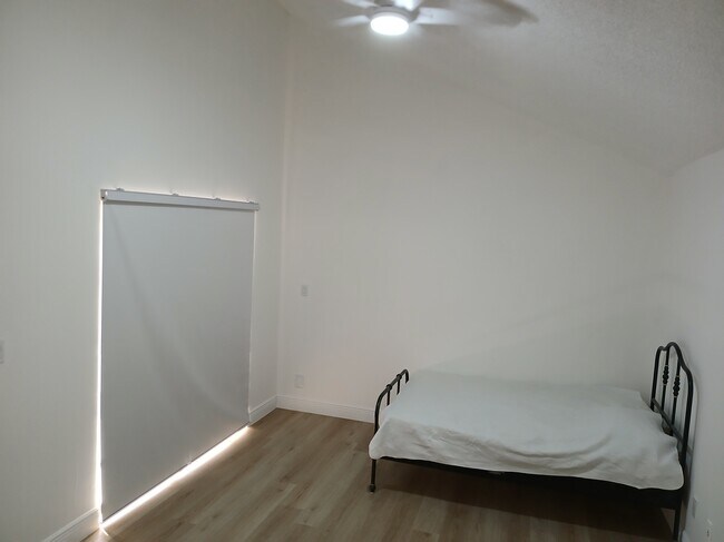 Foto del edificio - 617 NW 132nd Ter