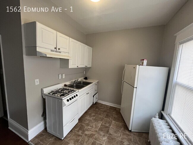 Building Photo - 1562 Edmund Ave W