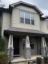 Building Photo - 105 4th Ave