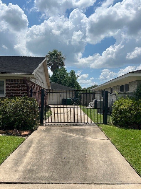 Foto del edificio - 5607 Braesvalley Dr