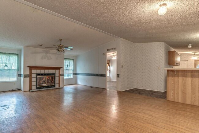 Building Photo - 1559 US-90