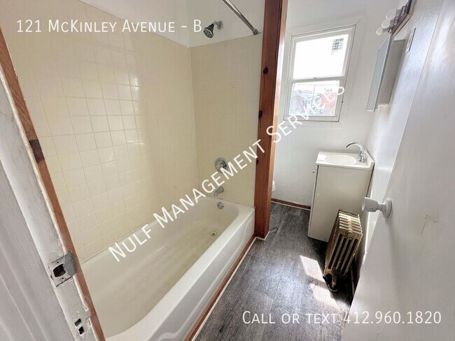 Foto del edificio - 121 McKinley Ave