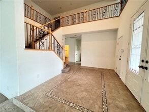 Building Photo - 742 Canary Wharf Dr