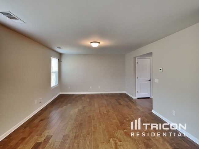 Foto del edificio - 2904 Cherry Point Ln