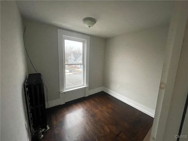 Building Photo - 255 Ten Eyck St