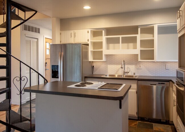 Foto del edificio - One of a kind home in West Richland