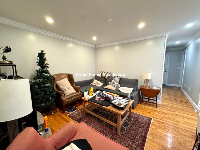Foto del edificio - 83 E Brookline St