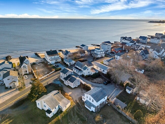 Building Photo - 176 Shore Rd