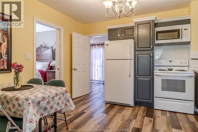 Photo du bâtiment - 1533 Drouillard Rd
