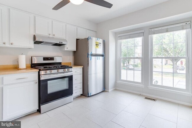 Building Photo - 24 Sebastiani Blvd