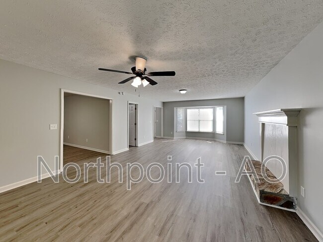 Foto del edificio - 621 Carlton Rd