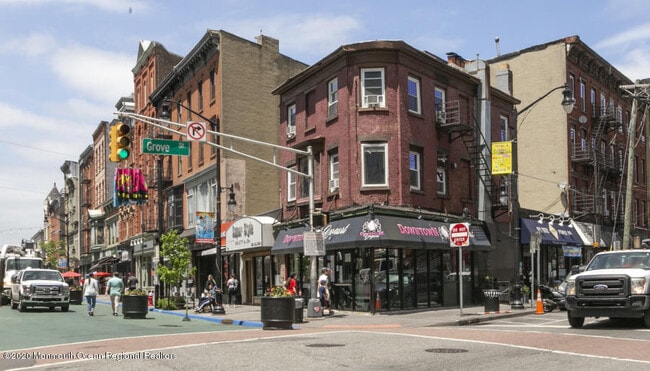 Building Photo - 179 Newark Ave