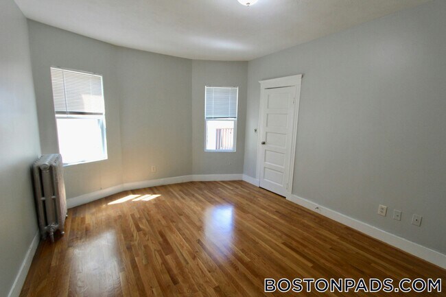 Foto del edificio - 94 E Cottage St