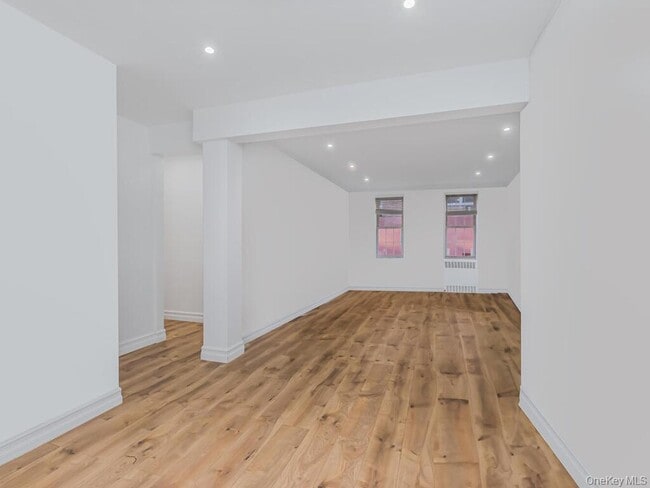 Building Photo - 800 Bronx River Rd