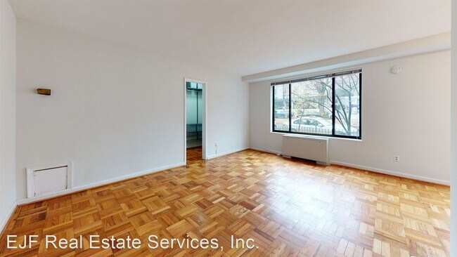 Building Photo - Studio, 1 bath House - 5112 MacArthur Boul...