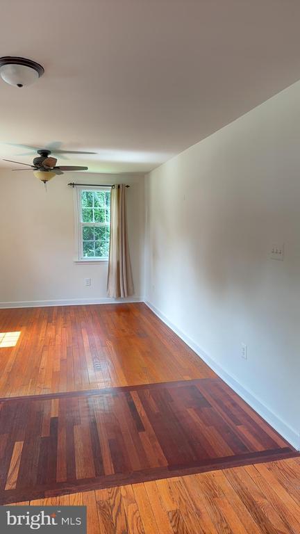 Building Photo - 4012 Woodland Dr