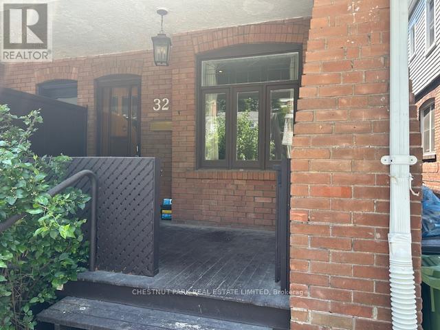 Building Photo - 32 Henning Ave