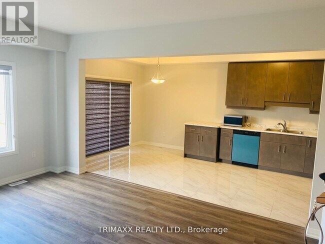 Building Photo - 115 Bur Oak Dr