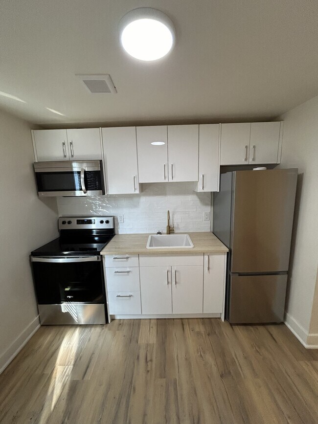 Building Photo - 3 Water St