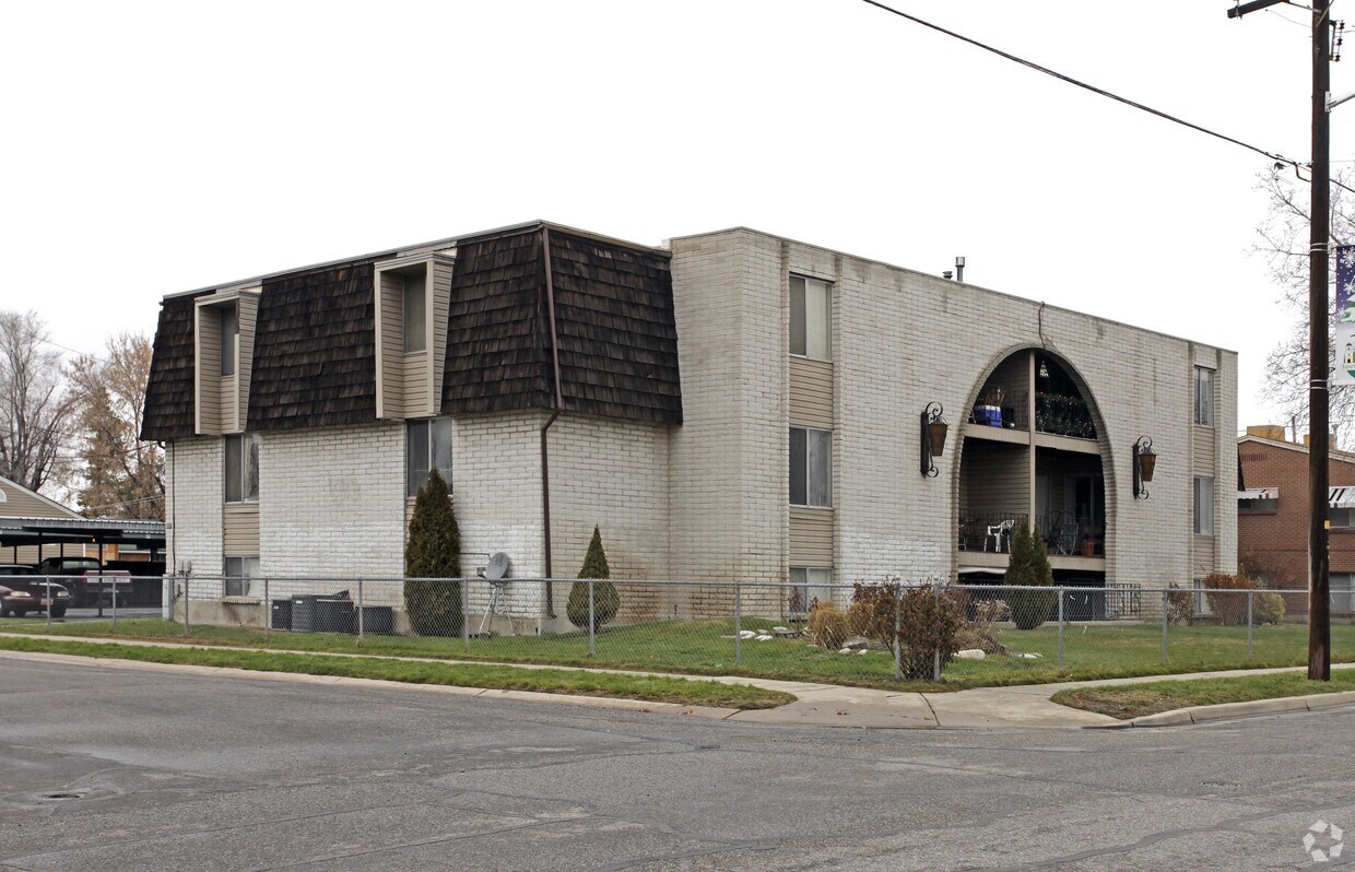 Primary Photo - 287 E Cordelia Ave