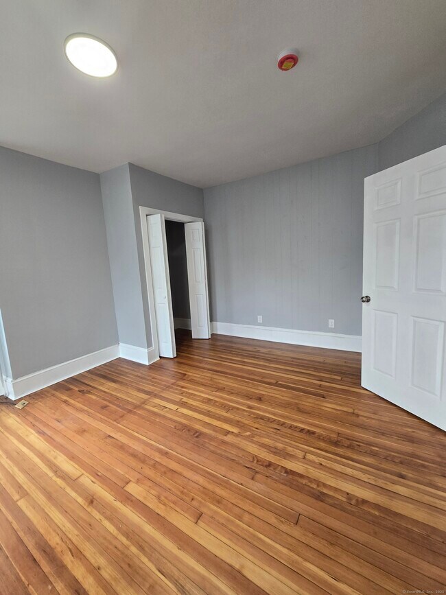 Building Photo - 78 Sisson Ave