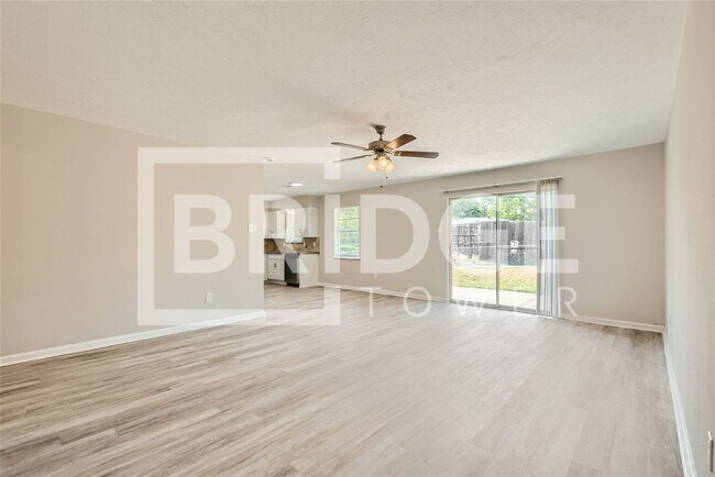 Building Photo - 413 Lindo Dr