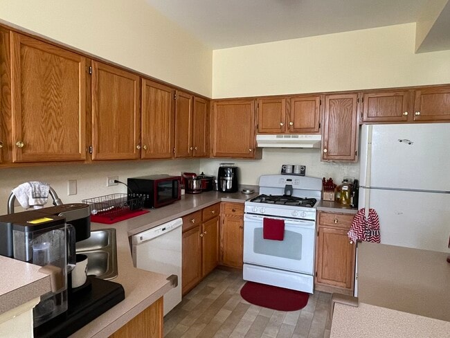 Building Photo - 1131 Grand Lake Ct