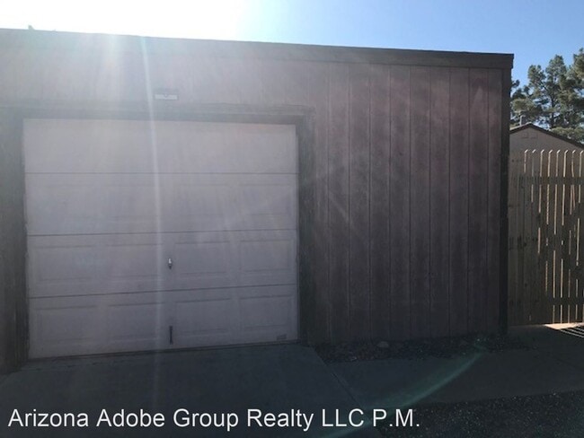 Building Photo - 1 br, 1 bath House - 615 E. Date St. Unit B