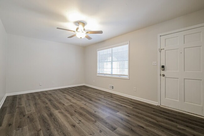 Foto del edificio - 2255 Emerald Castle Dr