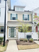 Building Photo - 208 Fishers Ct