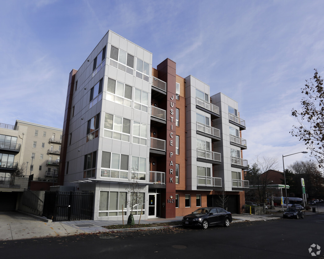 Primary Photo - Justice Park Apartments