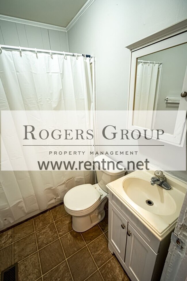 Foto del edificio - 1217 McCoin Ave