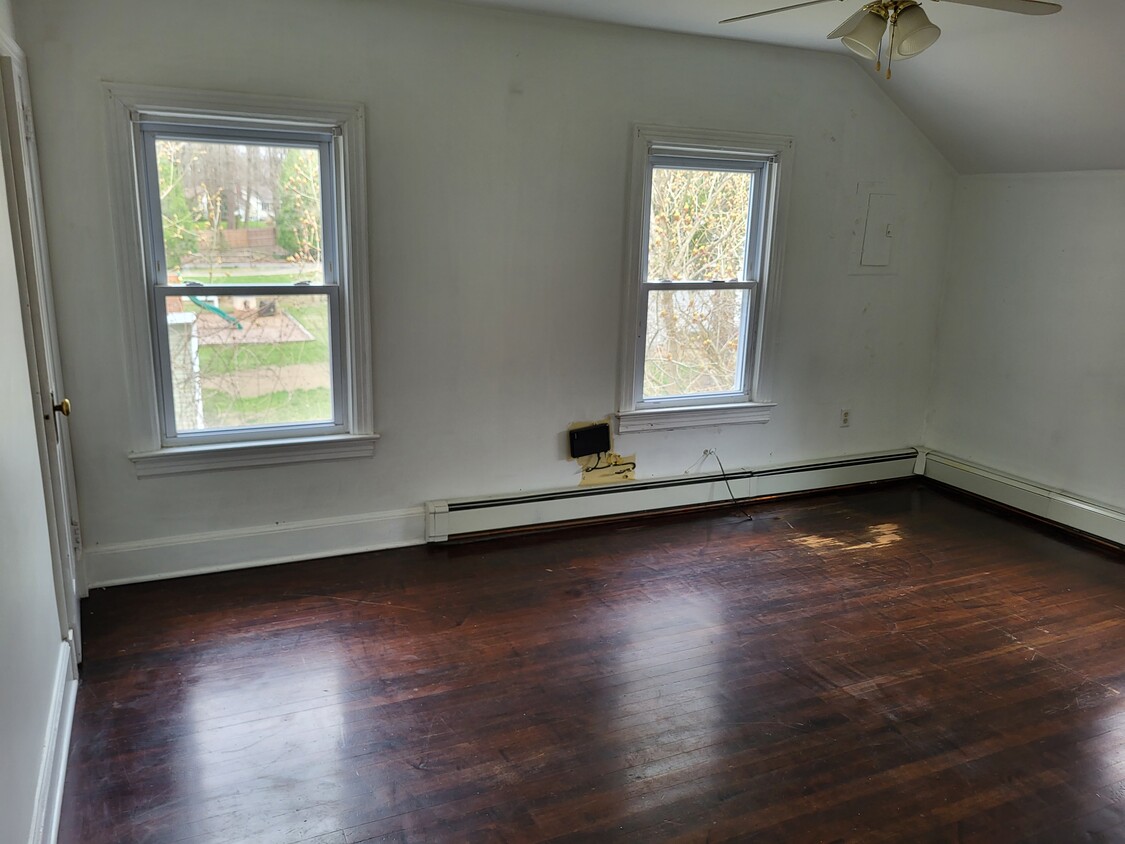 Living room - 425 Vassar Rd