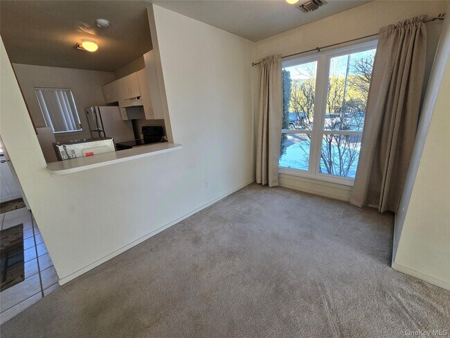 Foto del edificio - 220 Montauk Hwy