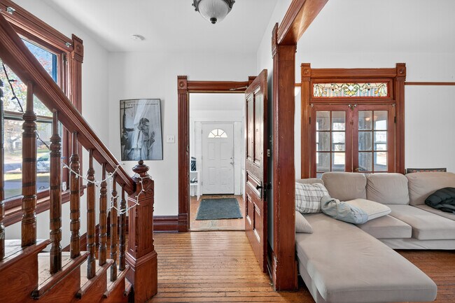 Foto del edificio - 1112 Garnett Pl