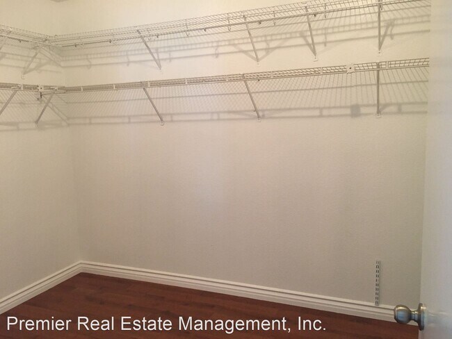 Foto del edificio - 4 br, 2.5 bath House - 1471 Knollwood Place