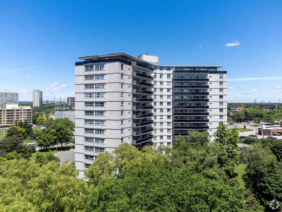 Primary Photo - Branson Tower