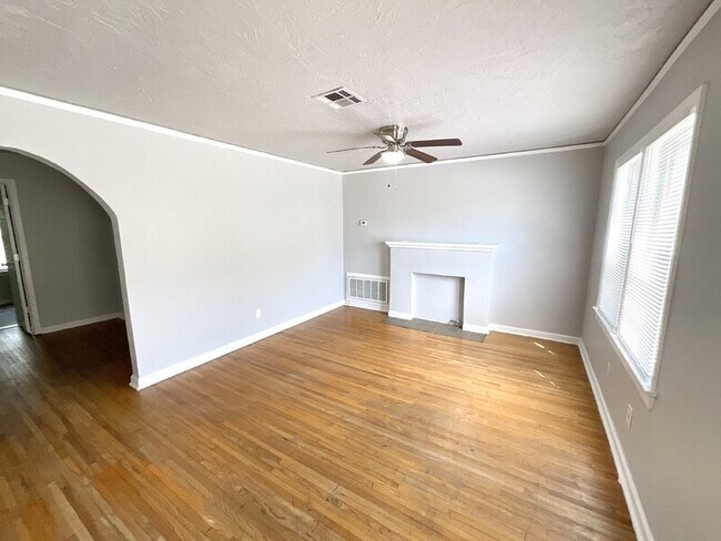 Building Photo - 4138 S 33rd W Ave