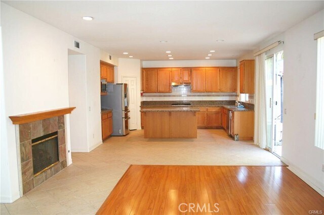 Foto del edificio - 1236 Golden Coast Ln