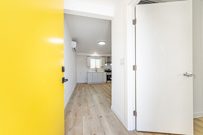 Foto del edificio - Stylish 2BR + 1 Bath | 1 Month Free Special!