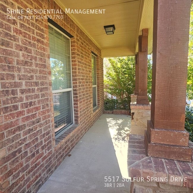 Foto del edificio - 5517 Sulfur Spring Dr