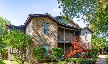 Building Photo - Sommerset Apartments