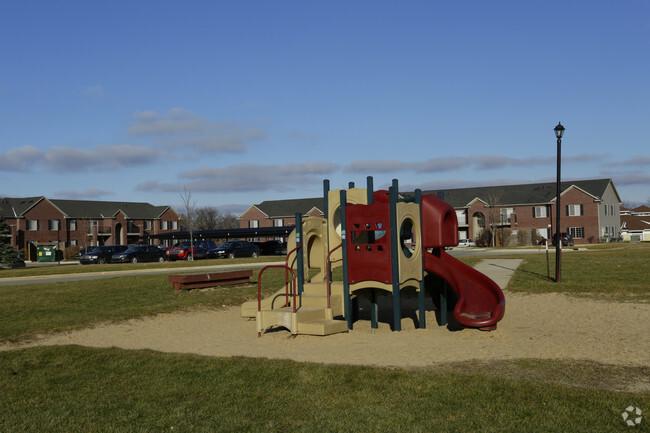 Play Area - Belleview Place I & II